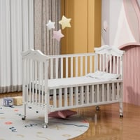 سرير خشبي قابل للاهتزاز مع عجلات وناموسية للأطفال