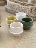 4 فناجيل مع علبة خوص مقسمة