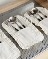 حامل ملاعق وسكاكين بكلفة