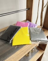 جاكيت مطر صغير