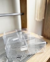 علبة منديل شفاف