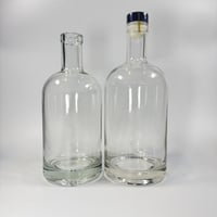 كرتون قوارير زجاج شفاف عالي الجودة و قاعدة سميكة 7...