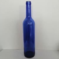 قارورة زجاجية ازرق اللون 32سم ارتفاع حجم 750 مل