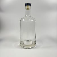 قارورة زجاج شفاف عالي الجودة و قاعدة سميكة 1000 مل...