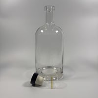 قارورة زجاج شفاف عالي الجودة و قاعدة سميكة 1000 مل...