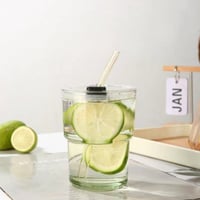 كوب زجاجي مع مزاز وغطاء محكم الإغلاق شفاف 320 مل