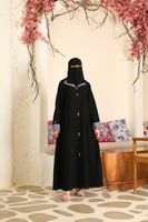 عباية سوداء رسمية بياقة وأزرة رمادي