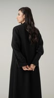 عباية بليزر بأكمام مطرزة