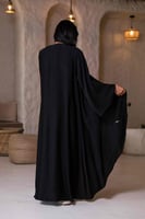 عباية مع فستان ربط