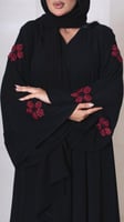 عباية بتطريز ورد احمر