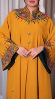 جلابية بلون اصفر وبتطريز ملون