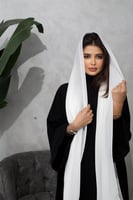 طرحة بلون ابيض ساده