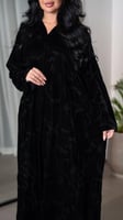 عباية مخمل مطرزة بالكامل