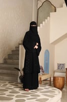 عباية قطعتين منفصلة تنورة مع جاكيت مطرز