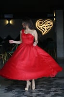 فستان سهره أحمر