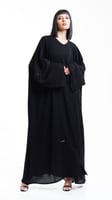 عباية بتطريز اسود من منتصف الاكمام