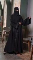 عباية مزينة بكلفه اسود