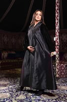 عباية شتوية بياقة رسميه واكمام قطيف