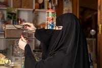 عباية رأس بخيط على الاصبع