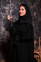 عباية بأكمام مزينه بطبقات