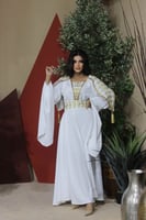 جلابية ابيض فخمة بقصة اكمام مميزة