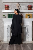 عباية جاكيت مع تنورة