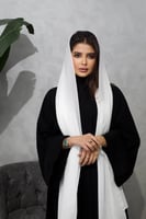 طرحة بلون ابيض ساده