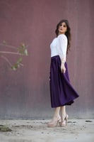 طقم بلوزة وتنوره مطرزة ذهبي