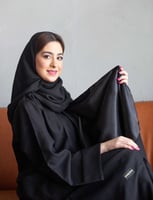 طرحة اسود مبطنه بحرير ساتان