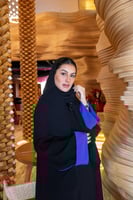 عبايه بجيوب واكمام نيلي