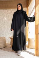 عباية بشريط رصاصي واسود