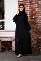 عباية بقصه على الصدر واكمام فرنسيه