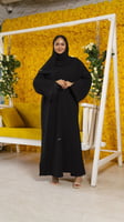عباية بتطريز اسود على الاكمام والجوانب