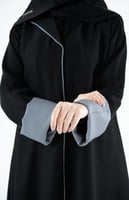 عبايه رسمية بكم فضي