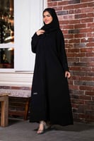 عباية بشريط أسود