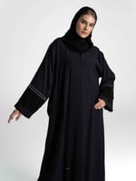عباية سوداء باكمام طبقات