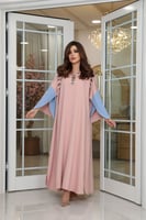 جلابية وردي بقبعة