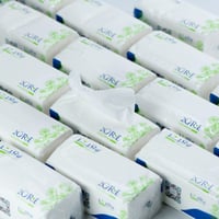 مناديل وجه توكير 50 عبوة (200 منديل مفرد نقش خفيف)