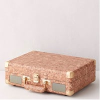 مشغل الاسطوانات "جراموفون" ماركة (Crowley)