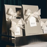 كيس الهدايا الأنيق - Gift bag medium