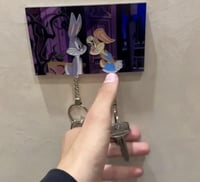 بكج ميداليتين مفاتيح بالصور مع استاند