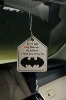 تعليقة باتمان حسب الطلب