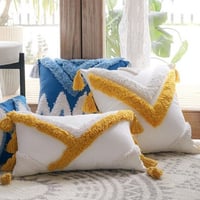 مخدة مستطيلة