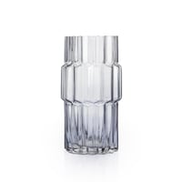 فازة زجاجية كلاسيكية