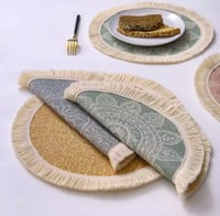 مفرش سفرة أخضر