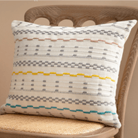 مخدة صغيرة مربعة