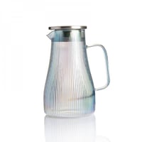 ابريق ماء مع أكواب