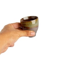 كوب بملمس حجري