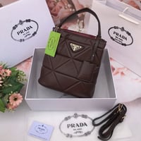 شنط PRADA نسائي بعدة الوان