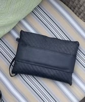 شنط باوتش نسائي بتصميم أنيق - اسود ( يوجد تطريز )